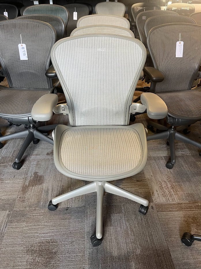 Aeron herman miller sizes hot sale